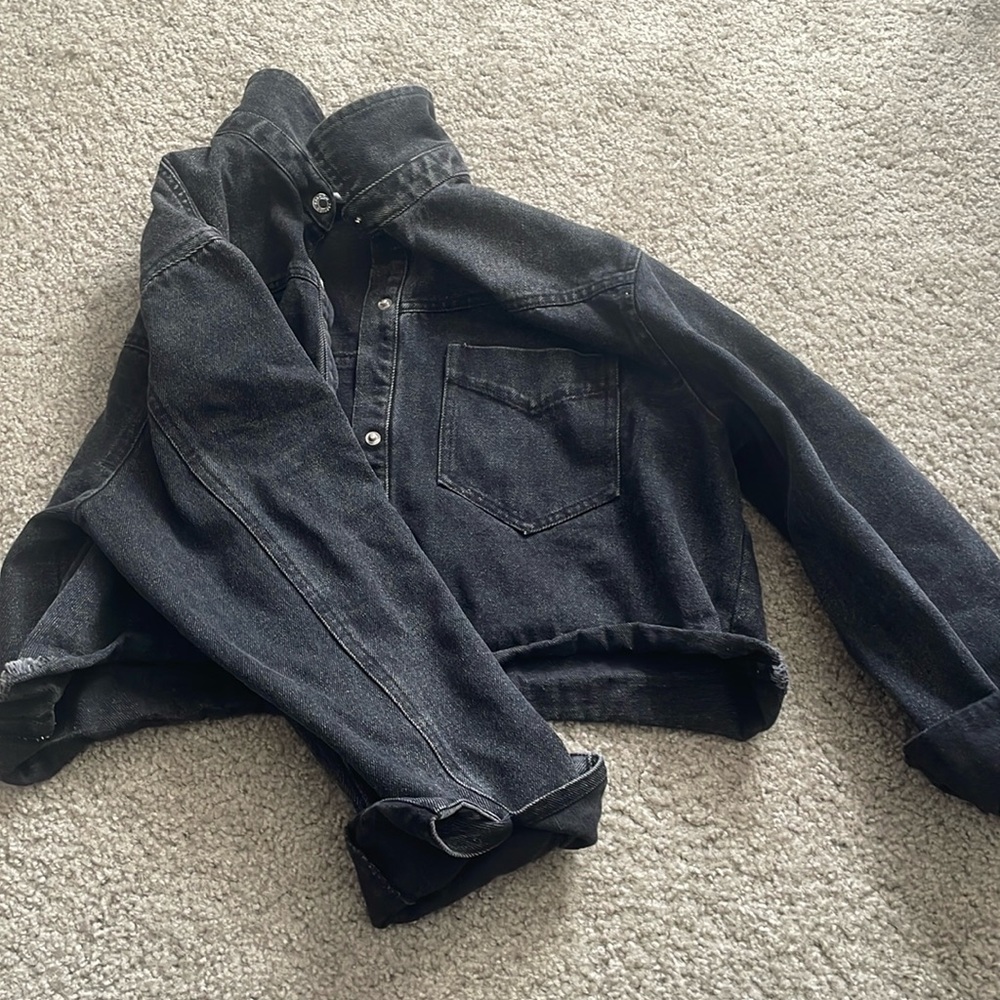 Crop black denim jacket